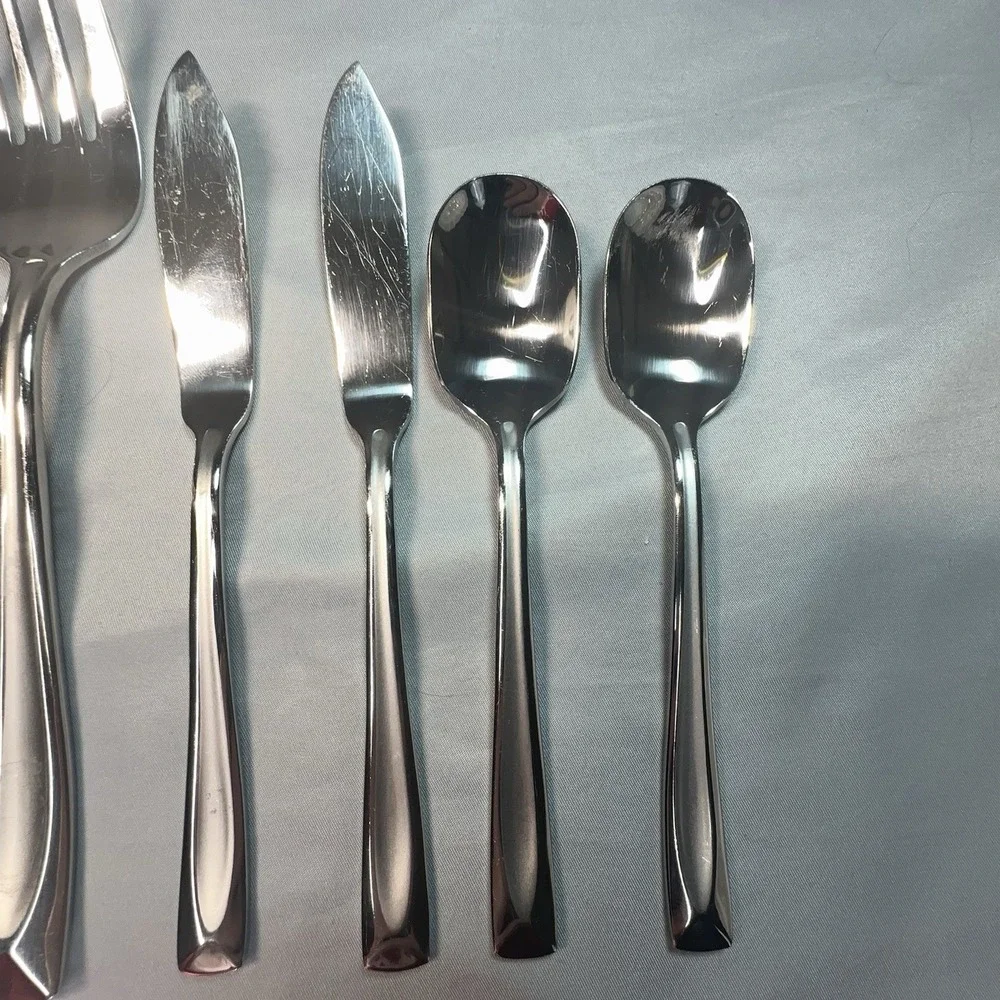 ONEIDA SATIN LINCOLN Hostess Server 8 Pierced Spoon Meat Fork Butter Knife Sugar